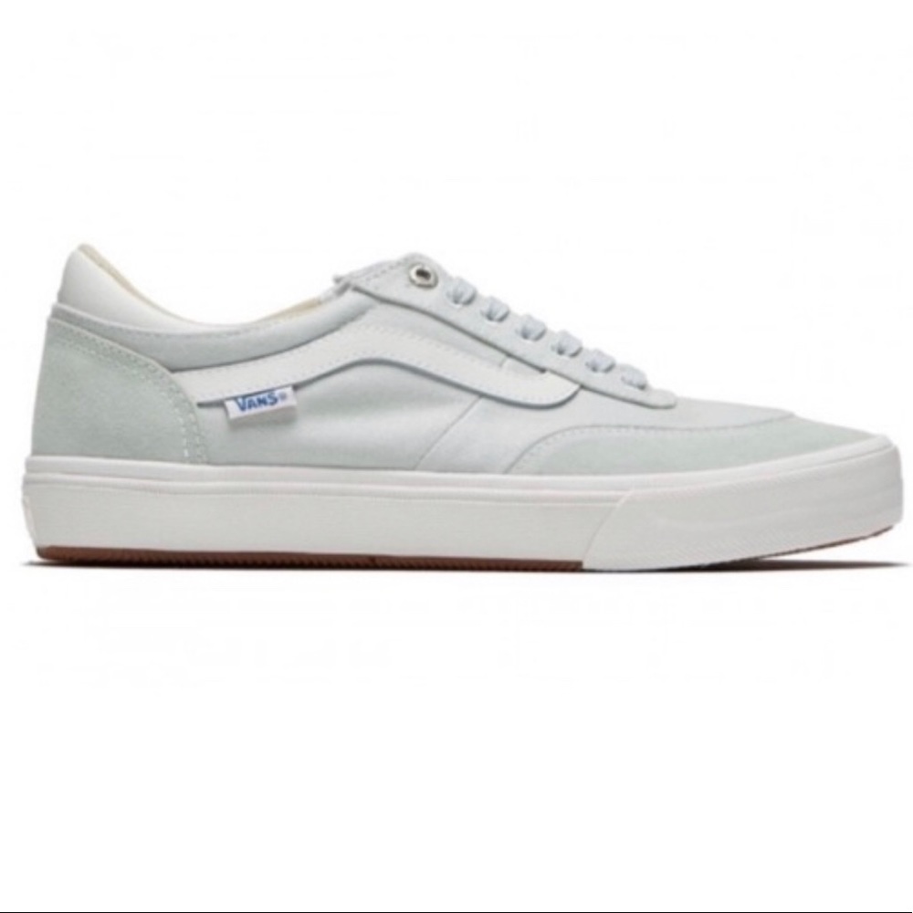 VANS SNEAKERS! WOMENS 9.5 / MENS 8.0